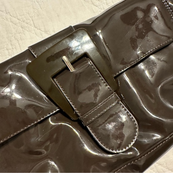 HAROLD’S VINTAGE Y2K PATENT BROWN BAGUETTE PURSE WITH LARGE BUCKLE 👜 - Picture 5 of 8